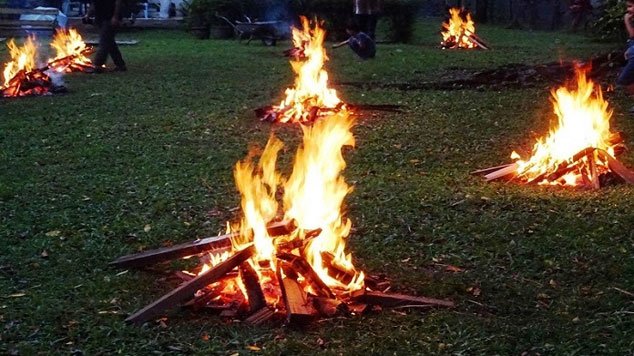 ١٢ مصدوم چهارشنبه سوری در تهران