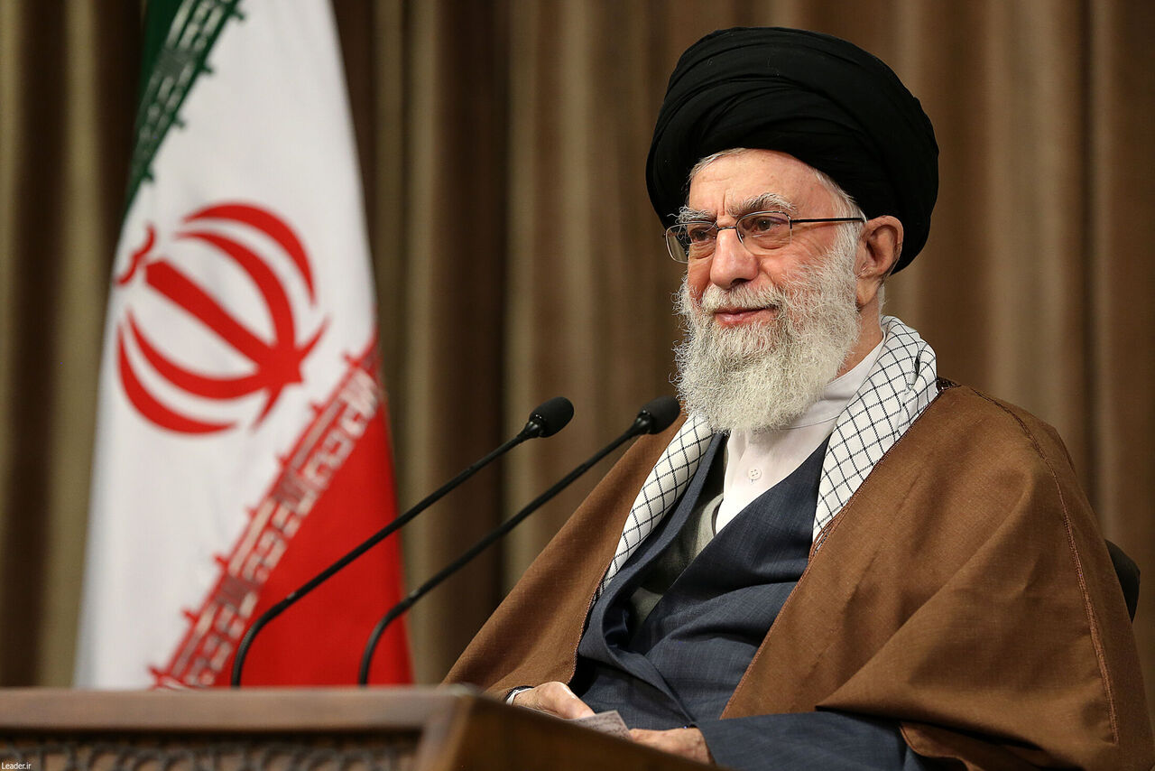 رهبر معظم انقلاب: حرکت تولیدی در کشور باید ادامه پیدا کند