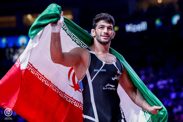 حسن یزدانی با شکست تیلور قهرمان جهان شد/ "پادشاه" سرانجام طلسم "جادوگر"را شکست!