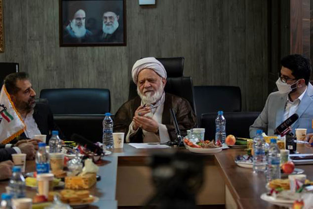 درآمد های حاصل از نفت در بودجه تبدیل به نفرین منابع در کشور شده است