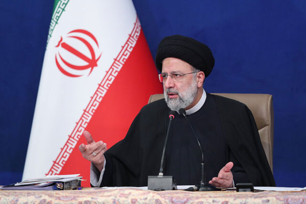 مشکلات و تنش‌هایی که امروز بشریت با آن درگیر شده است به خاطر علم بدون اخلاق است