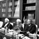 چشمان کاملاً بسته