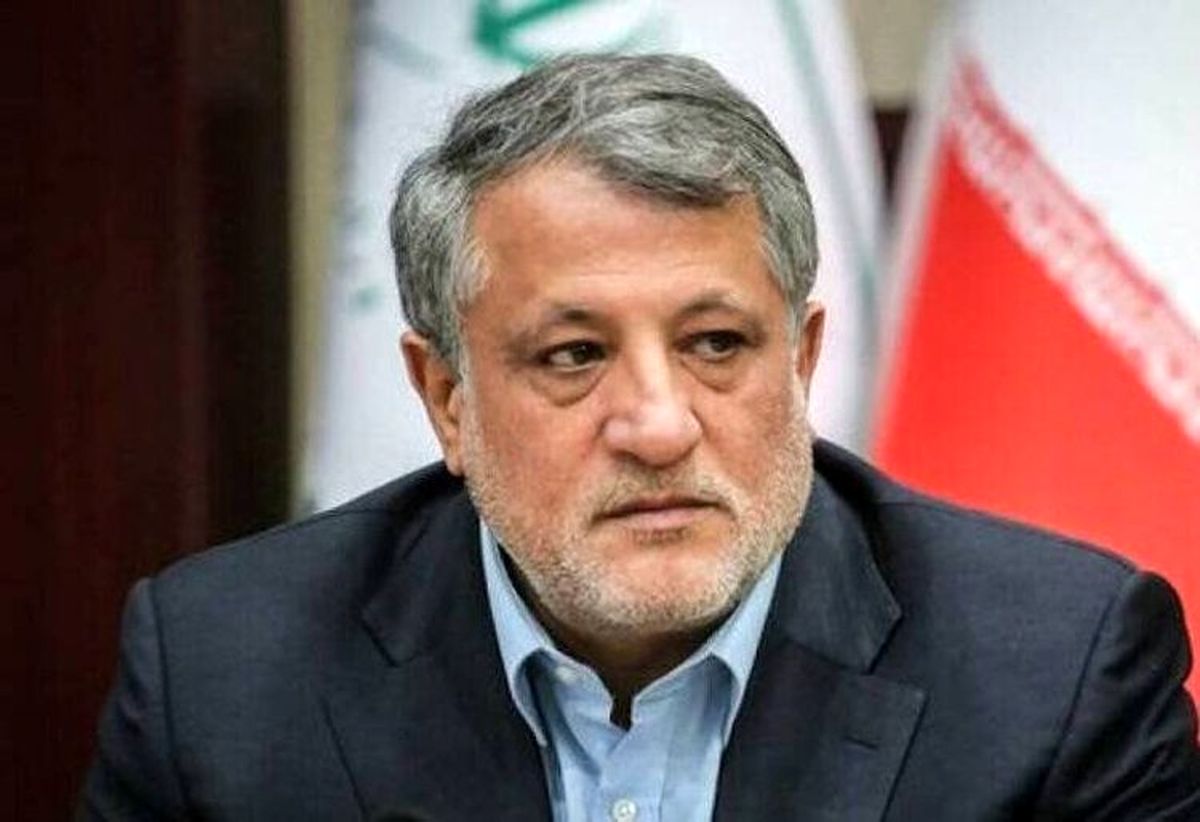 مگر در همه خیابان‌ها و ساختمان‌ها حجاب‌بان داریم که در مترو داریم؟